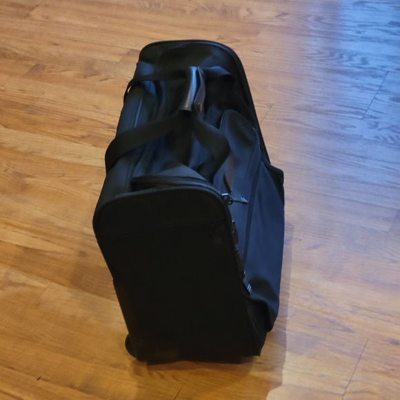 Tumi Black Rolling Travel Bag - Picture 4 of 14